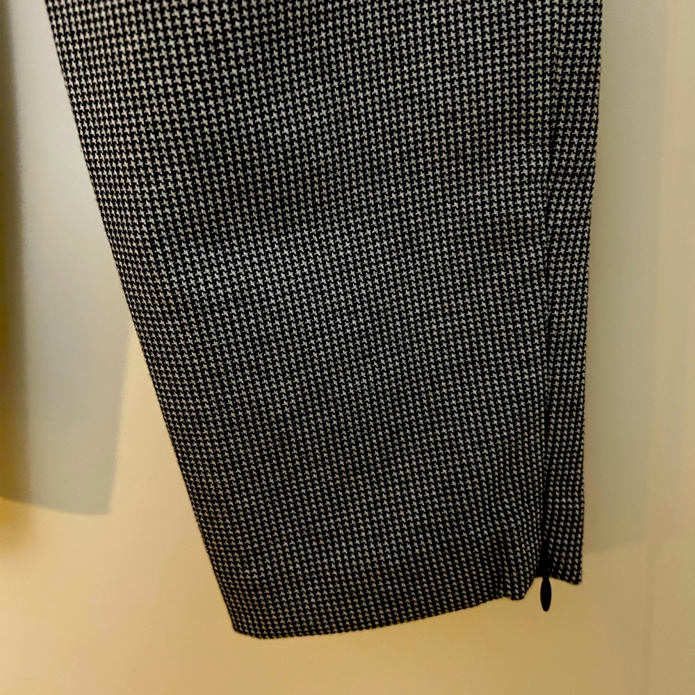 Talbots Black and White stretch pants with zippered ankles